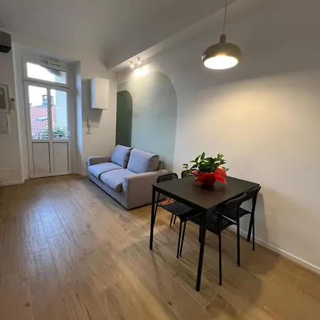 Urban Chic Apartment